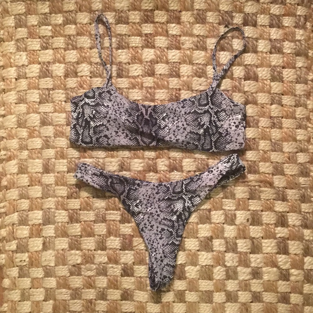 NWOT 2 Piece Bikini Set